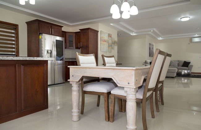 Luxury 3 Level Town House - Foto 21