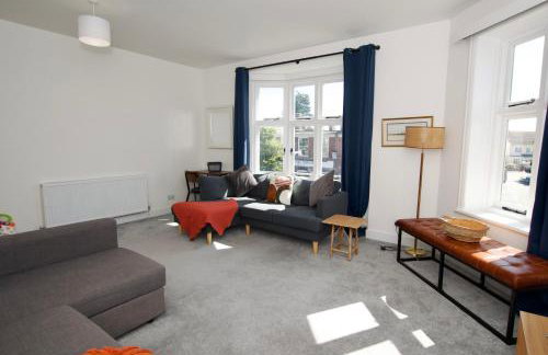 Beautiful large 3-bed coastal flat with parking. - Foto 27