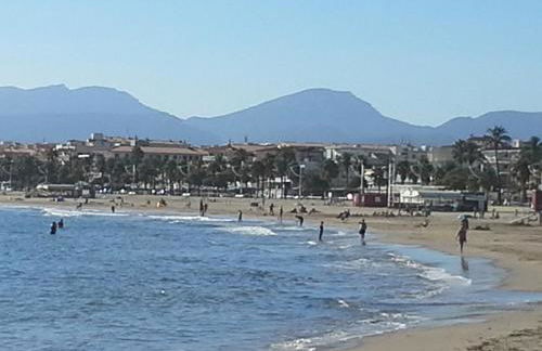 50 m de la plage! Proche du centre ville! Piscine! Vue sur mer et montagnes! Wifi! 2 vélos à disposition! - Photo 41