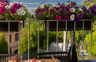 We Lake Como: lake view apartment, feeling home in charming Argegno - Foto 8