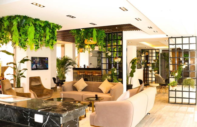 Bali Themed Luxury Spacious 3 Bed Balcony Pool Gym - Foto 2