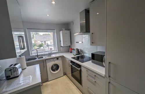 Great Location, large 1 bed flat with parking - Foto 6