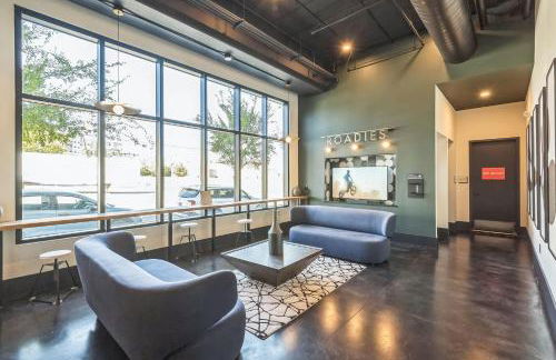 Gorgeous Apt for 8 with Rooftop & Gym Near DT - Foto 28