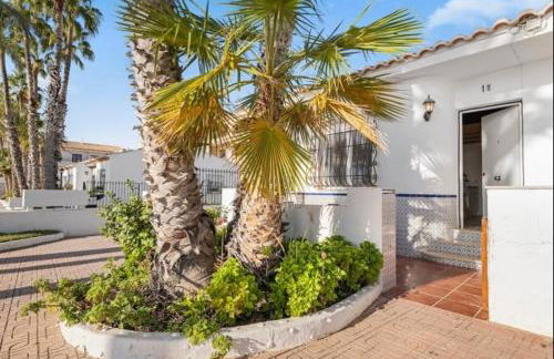 Luxury on the beachfront - Photo 11