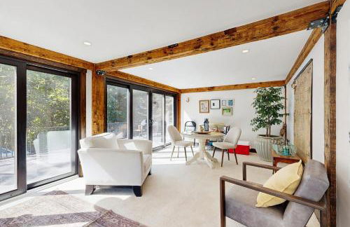 Red Barn & Blueberries - Photo 12