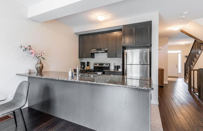 Lakeshore 3BR 2 5BA Townhome 1 min to the Beach - Photo 30