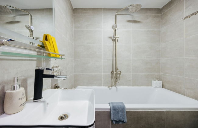 Muse Hanoi Serenity Suites - Photo 36