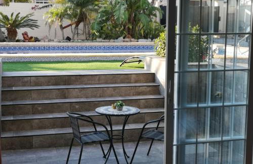 Serene mountain views Spacious garden and sole use of the 10x5m pool - Foto 22