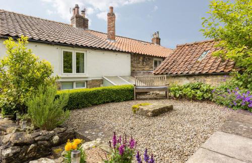 Moorside Cottage - Beautiful North Yorkshire Stone Cottage - Photo 27