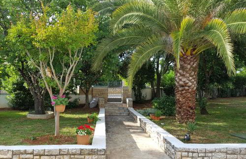 Villa Rosa with yard and children's playground - Foto 5