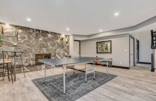 Oak Hills Estate Luxe Forest Escape Near USAFA - Foto 18