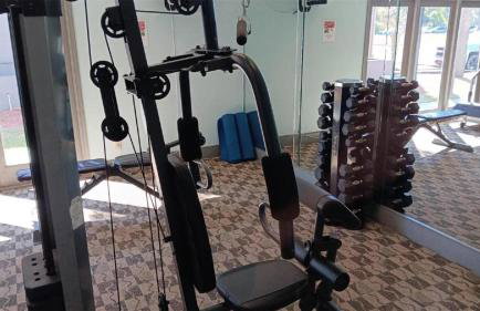 Two bed condo in Parkway Palms Resort - Foto 29