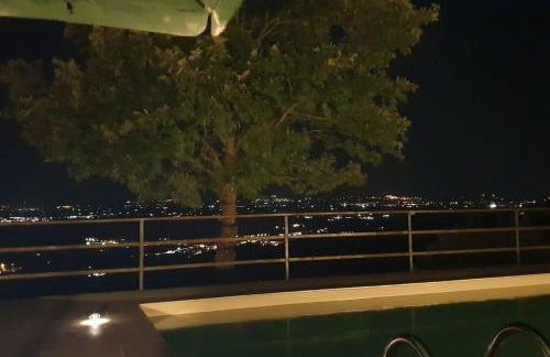 Moderne Villa mit atemberaubendem Seeblick - Photo 7