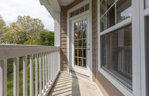 Modern Apt with Private Garage - Foto 8