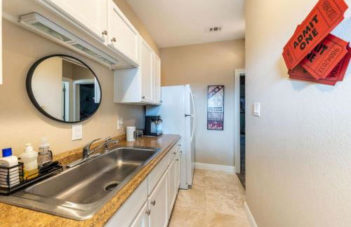 5BR 3BA Spicewood Prime Waterfront w Dock, Theater and Game Room by Austin Vacay - Foto 31