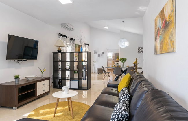 Detached Holiday Home With Swimming Pool, Near the Beach - Foto 10