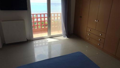 Luxury Villa Beachfront - Photo 1