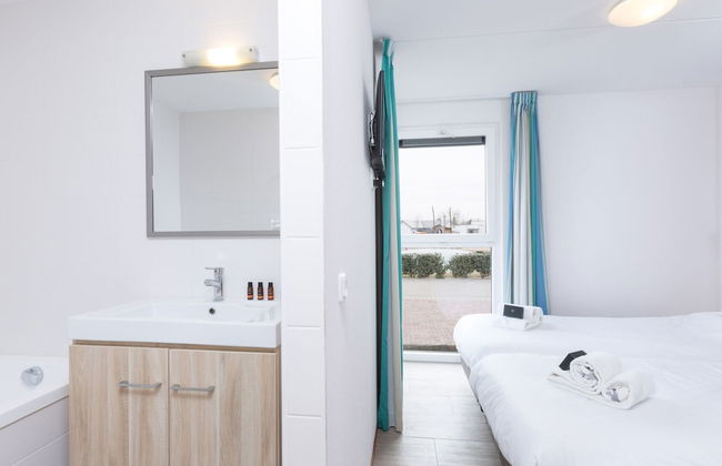 Detached Single Story Holiday Home Near the Sea - Photo 2