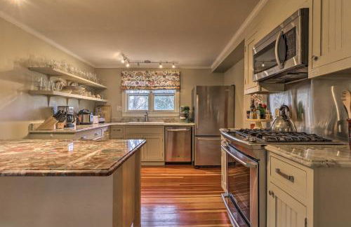 Cozy Litchfield House with Fenced-In Yard and Fire Pit - Foto 7