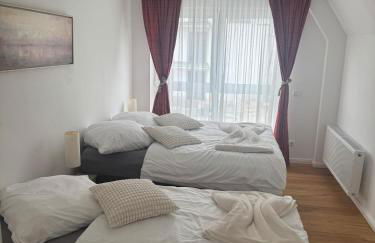 Rose Garden 1 & 2 - 2 Doppelhaushälften mit Fitnessräume - Foto 26