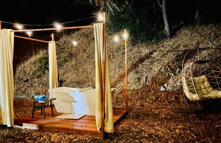 Couple’s retreat in Tiny Home w soaking tub/beach - Foto 46