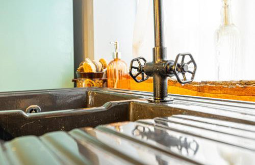 Adorable quirky country cottage - Foto 53