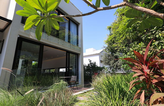 Luxurious Coastal Villa w Pool & Garden - Foto 79