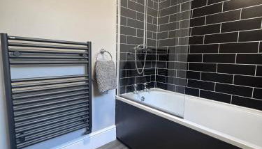 Central Near Hospital 2 Bedroom - Sleeps 4 - Self Check In - Fully Furnished - Foto 5