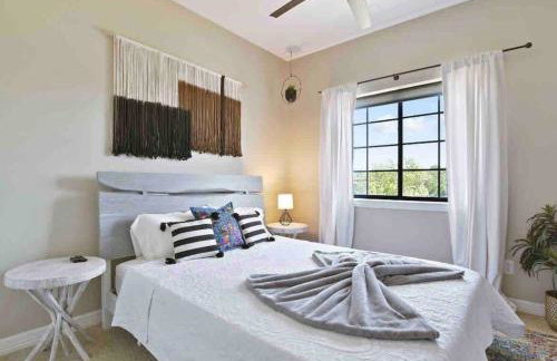2 Homes-16 Guests-POOL-ARCADe-Large Backyard-Grill - Foto 35