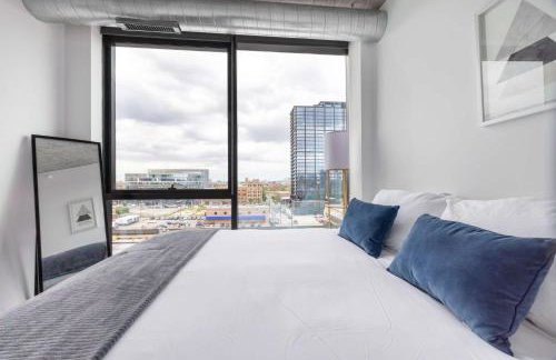 Sophisticated 3BR Suite - New Modern and Luxurious - Photo 26