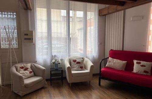 Paris Eiffel Tower et Disney apartments, parkings gratuits et sécurisés, 10 minutes métro to Paris - Foto 27