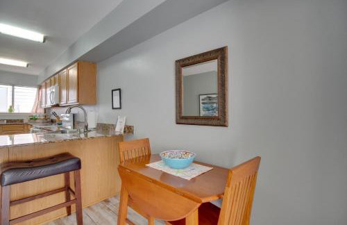 Near Beach and Casinos Biloxi Condo with Pool Access - Foto 7