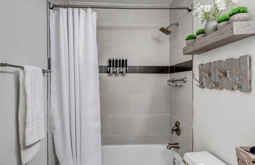 Chic Poolside Oasis - Karaoke - BBQ - Games - Foto 22