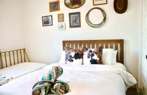 New SW Inspired Home, 9 Guests, Tesla Ready, Pet Friendly - Foto 14