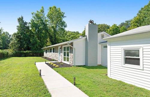 Quantico Graduation Home Visit DC 5 bedrooms 2 King Beds Stafford - Foto 6