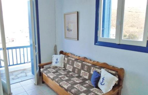 3 Bedroom Awesome Apartment In Panormos - Photo 10