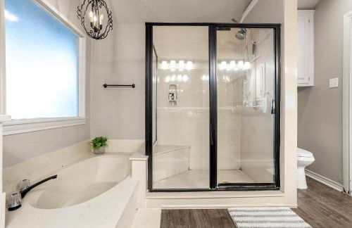 Cosy Waterfront Home - Photo 6