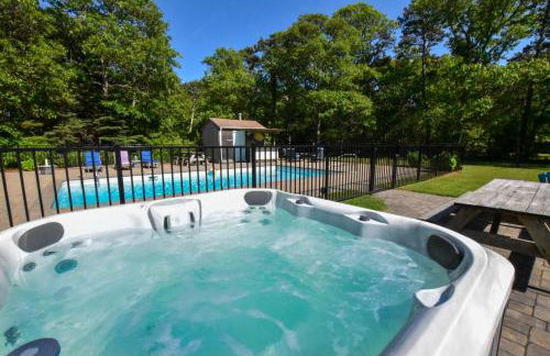 Sleeps 14 Home w Pool Great for Families - Photo 3