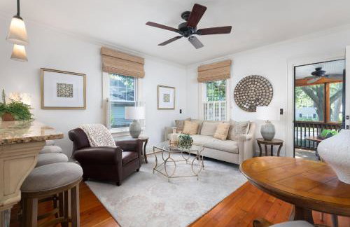 Charming Geneva Cottage Walk 4 Blks to Downtown - Foto 10