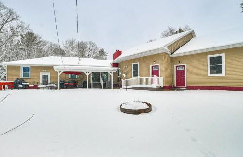Walk to Lake Huron Beaches Home with Fire Pit! - Foto 27