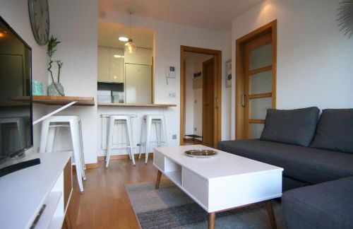 Piscina y garaje cerca del centro by CABANA Rentals - Foto 13