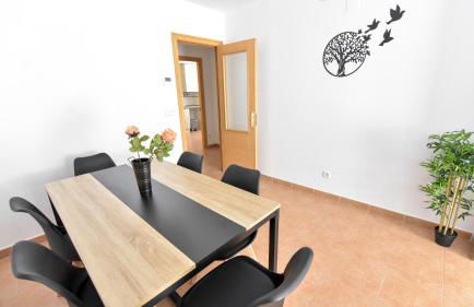 New Premium Apartment - Free Parking & Pools - Photo 12