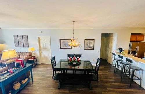 Bucket List Views Sugar Mountain Private Condo - 2bed, 2bath, Sleeps 6, Panoramic Views of Mountains from Large Deck, Short Drive to Shopping, Restaurants, Cafes & Banner Elk Town - Foto 16