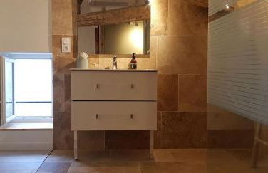 La Cabane - Au cœur d'un village médiéval - Foto 17