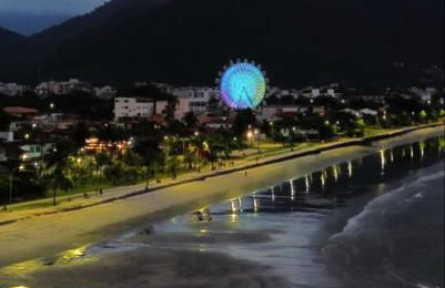 Apartamento com vista pro mar no Centro de Ubatuba - com estacionamento 2 quartos e cozinha completa - Foto 47