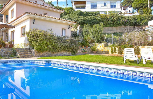 Modern Villa in Canyelles With Private Swimming Pool - Foto 23