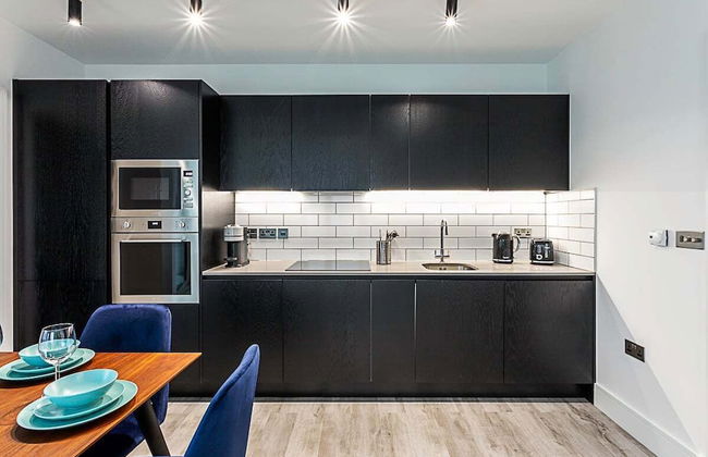 Icon Tower Flat IX - Photo 9