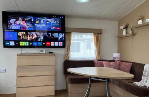 The Getaway Billing Aquadrome - Photo 4