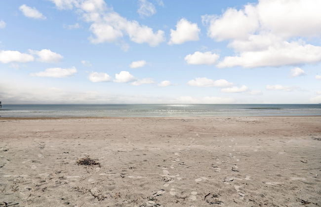 Recently Renovated Ocean Front Condo by RedAwning - Foto 23