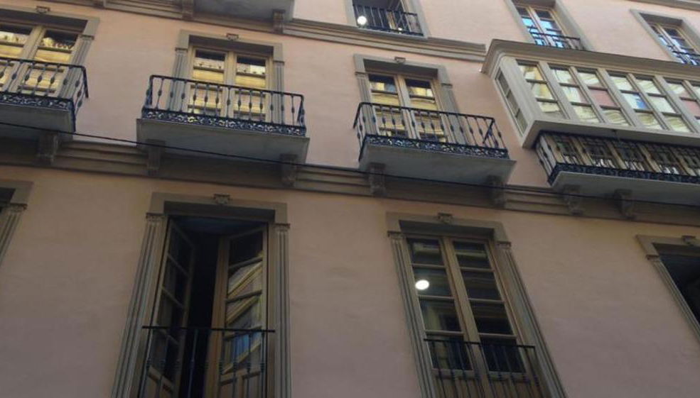 Debambu Larios - Foto 1